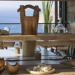 Myconian Utopia Relais & Chateaux Ελιά