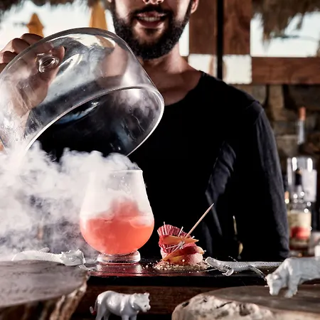 Myconian Utopia Relais & Chateaux Resort