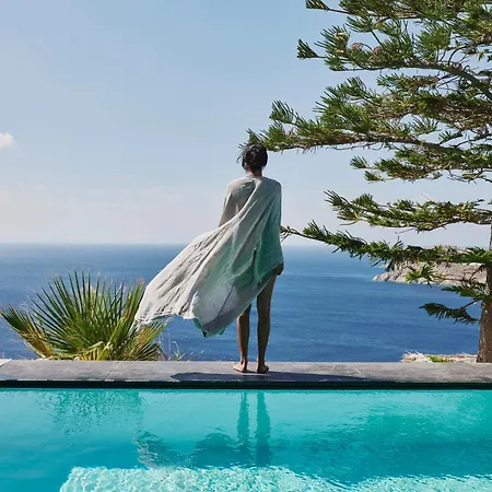 Myconian Utopia Relais&chateaux 5*